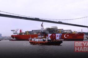 Türkiye'nin ilk yüzer üretim platformu Osman Gazi görev yerine uğurlanıyor