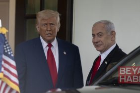 Axios: Danışmanlarının çoğu, Trump'ın Netanyahu'yu destekleme kararına karşı çıkıyordu