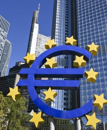 Avro Bölgesi'nde bankalar kurumsal kredilerde standartları sıkılaştırdı