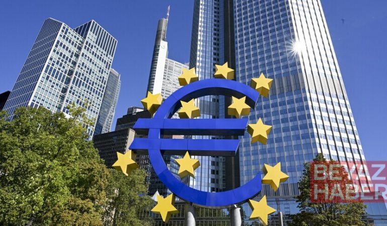 Avro Bölgesi'nde bankalar kurumsal kredilerde standartları sıkılaştırdı