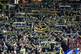 Aston Villa-Fenerbahçe maçı öncesi yaşanan izdihamda 2 Türk taraftar gözaltına alındı