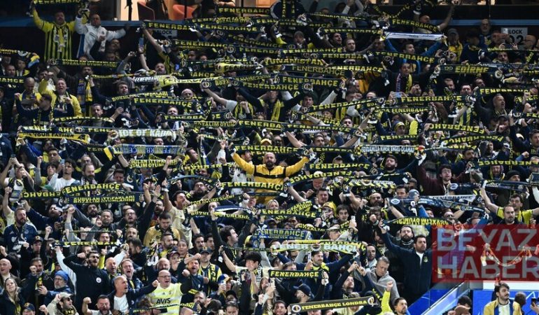 Aston Villa-Fenerbahçe maçı öncesi yaşanan izdihamda 2 Türk taraftar gözaltına alındı