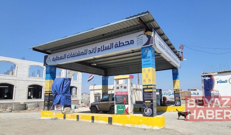 Yemen'de Husilerin kuşatması altındaki Taiz'de yakıt ve gaz sıkıntısı insani krizi derinleştiriyor