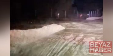 Bursa'da taşan dere nedeniyle yol ulaşıma kapandı