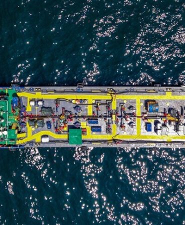 Rusya'dan ABD'ye dizel taşıyan ilk tankerin yarın yola çıkması planlanıyor
