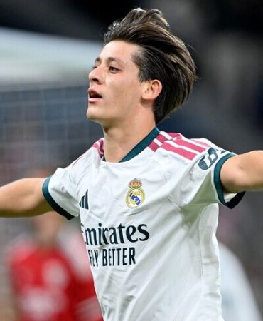 Milli futbolcu Arda Güler'in gol attığı maçta Real Madrid, Sevilla'yı 4-1 yendi