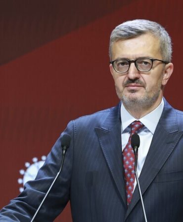 İletişim Başkanı Duran, vefatının 7. yılında Nuri Pakdil'i andı