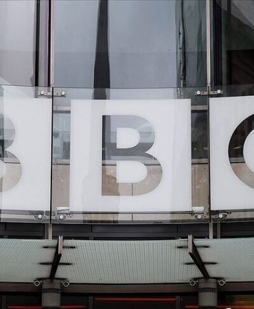 BBC tasarruf için 2 kanal ve 1 radyoyu kapatıp bazı çalışanları işten çıkaracağını duyurdu