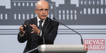 Bakan Şimşek: Türkiye'nin borçluluk düzeyinin düşük olması ekonomik şoklara karşı dayanıklılığını artırıyor