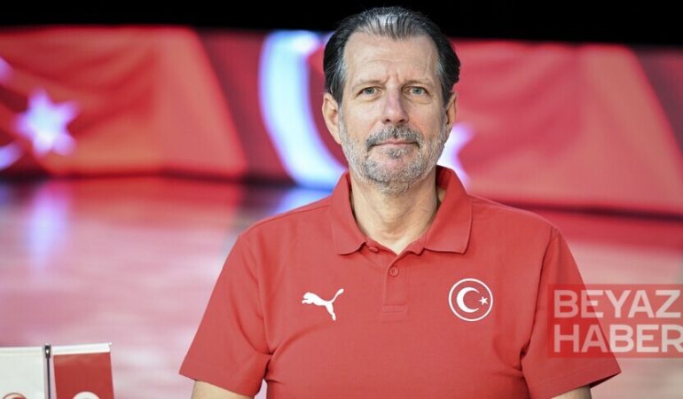 A Milli Kadın Basketbol Takımı'nda başantrenör Mazzon'la yollar ayrıldı