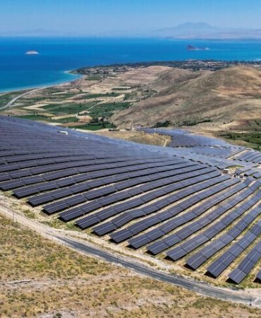 Dünyada yeni elektrik ihtiyacının karşılanmasında temiz enerjinin rolü artıyor