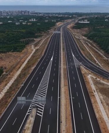Çeşmeli-Taşucu Otoyolu'nun Kızkalesi kesimi 19 Ekim'de trafiğe açılacak