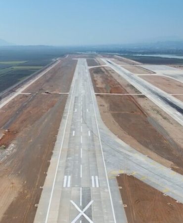 Bakan Uraloğlu, Hatay Havalimanı'nı yenileme çalışmalarını yıl sonuna kadar tamamlayacaklarını bildirdi