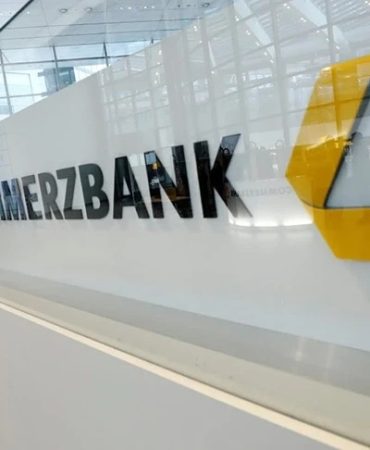 ECB İtalyan UniCredit'in Alman Commerzbank'taki payını yükseltmesine onay verdi