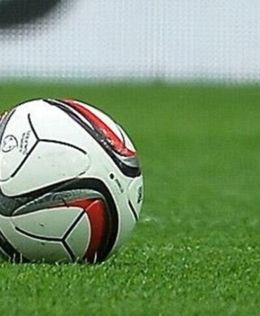 UEFA, İsrailli futbolcunun İrlandalı antrenöre tükürmesine yönelik suçlamayı soruşturuyor