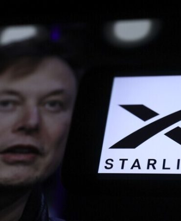 WSJ: Musk, Starlink'in Ukrayna'da hızının yavaşlatılması emrini verdi