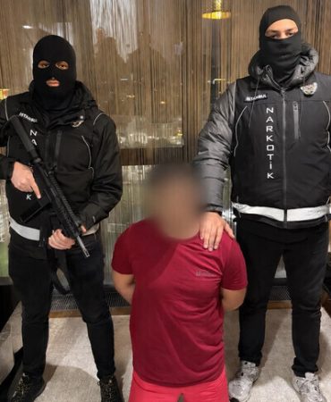 Uyuşturucu ve örgüt kurma suçlarından uluslararası seviyede aranan S.G. İstanbul'da yakalandı