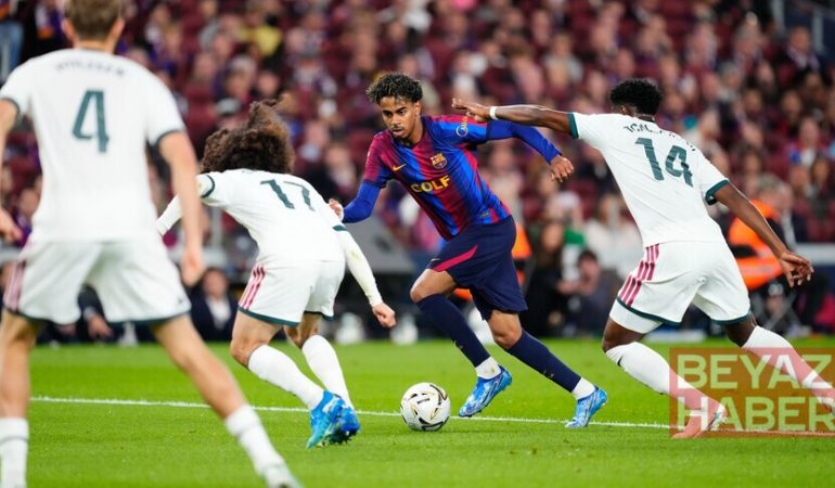 Barcelona ve Manchester City ilk mağlubiyetlerini yaşadığı haftada zirveye tutundu