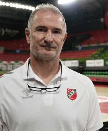 Karşıyaka Başantrenörü Markovic, takımının kısa sürede yakaladığı uyumdan memnun