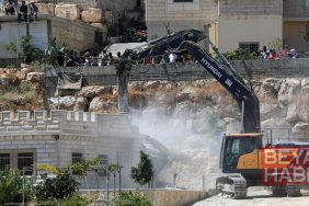 İsrail ordusu işgal altındaki Batı Şeria ve Doğu Kudüs'te Filistinlilere ait 3 evi yıktı