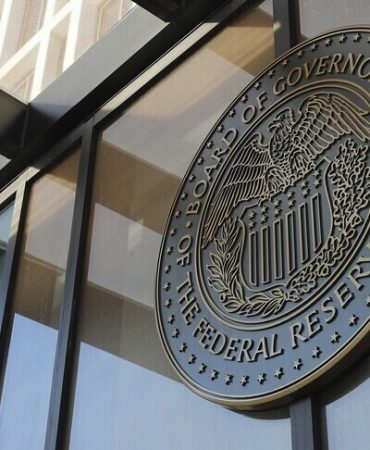 Fed'e ilişkin "şahin" beklentiler ve küresel büyümeye yönelik endişeler emtia piyasasını baskıladı