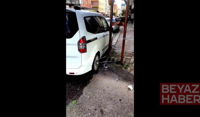 Vatandaşın sel önlemi şaşırttı! Aracını elektrik direğine bağladı