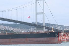 Rusya'da vurulan dev gemi İstanbul Boğazı'ndan geçti