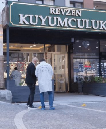 Kuyumcuya kurşun yağdırdı, silah zoruyla gasp ettiği araçla kaçtı